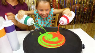 Вики Шоу Новые Серии 2018 - Christmas Pancake Art Challenge Блинный ЧЕЛЛЕНДЖ На Новый Год / Вики Шоу