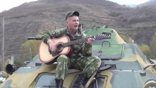 Задеру я Ленке голые коленки, а собаку Нохчей назову (Под гитару армейская)
